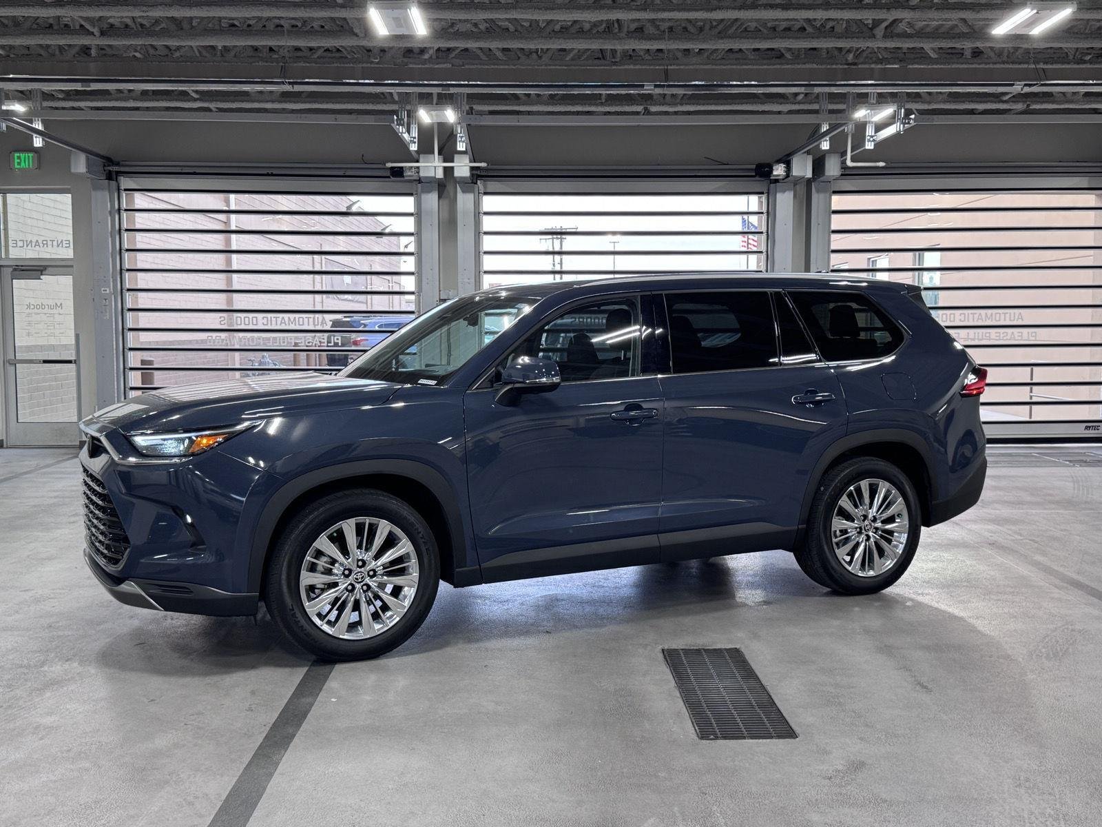 2024 Toyota Grand Highlander Platinum AWD's photo