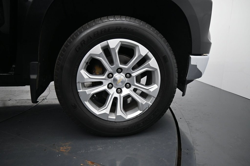 Used 2022 Black Chevrolet LTZ image 11