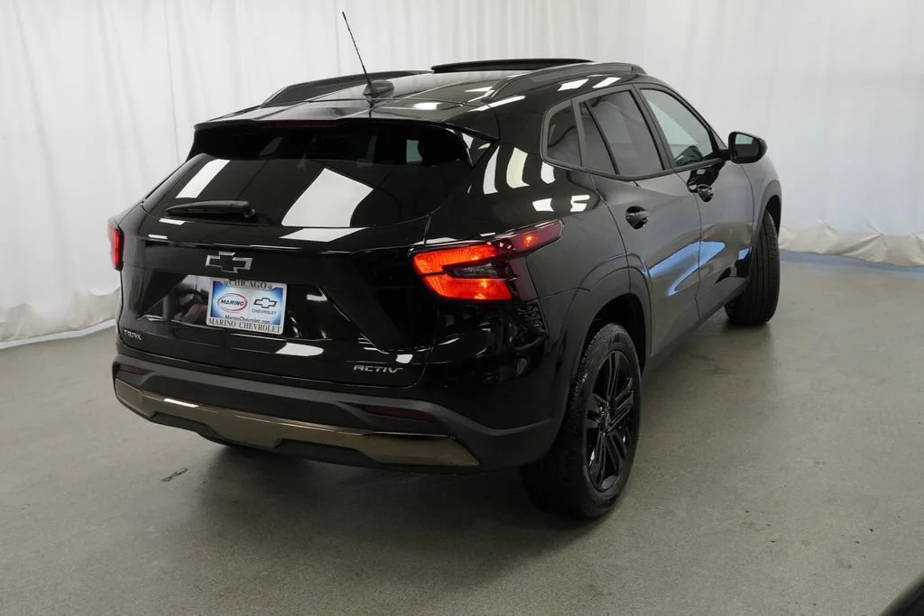 New 2026 Mosaic Black Metallic Chevrolet ACTIV image 2