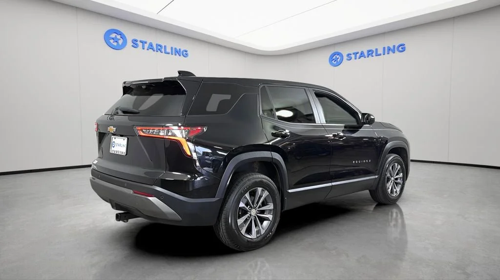 Used 2025 Mosaic Black Metallic Chevrolet LT image 9