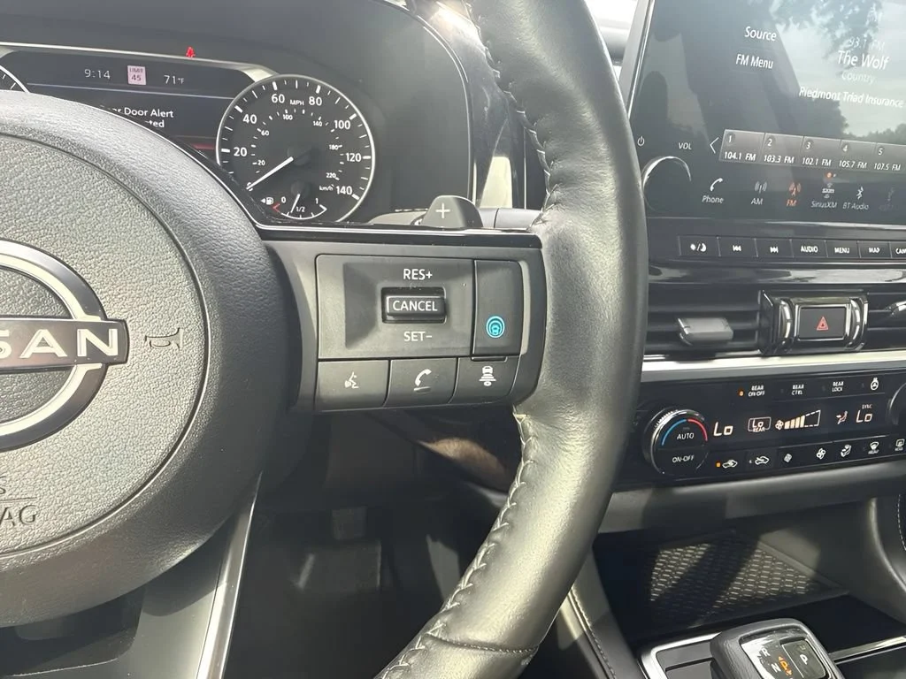 Used 2022  Nissan SL image 25