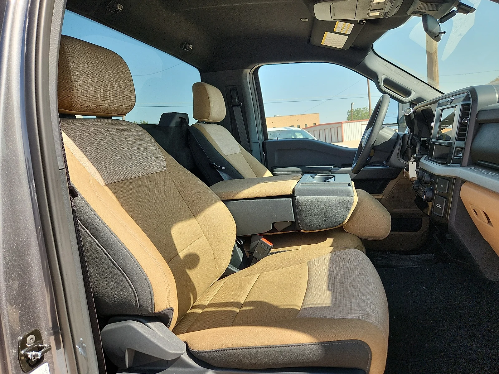 New 2027 Carbonized Gray Metallic Ford XLT image 17