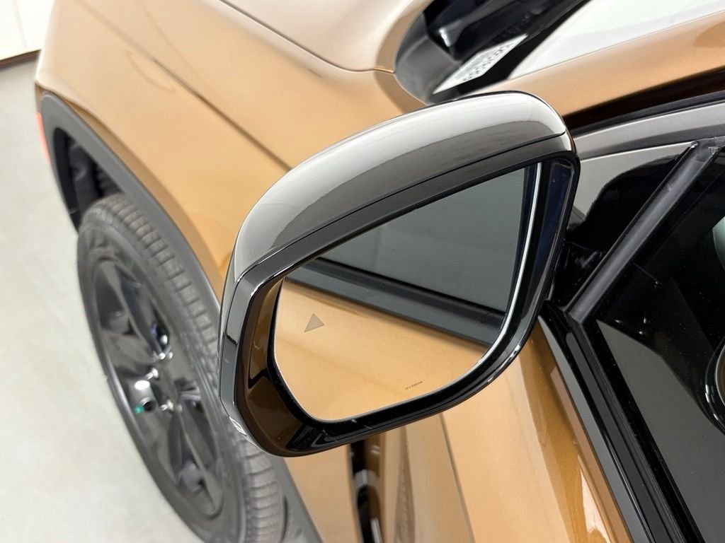 New 2026 Copper Shino Metallic Clear-Coat Exterior Paint Jeep Limited image 13