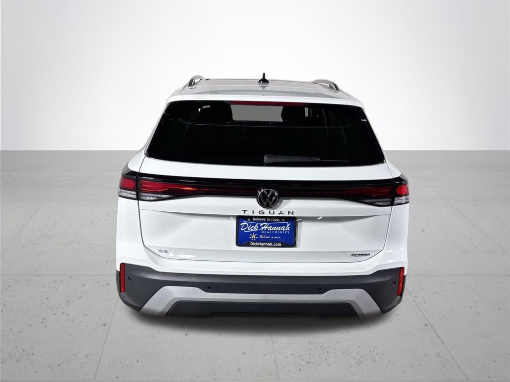 New 2026 Opal White Pearl Volkswagen SE image 7