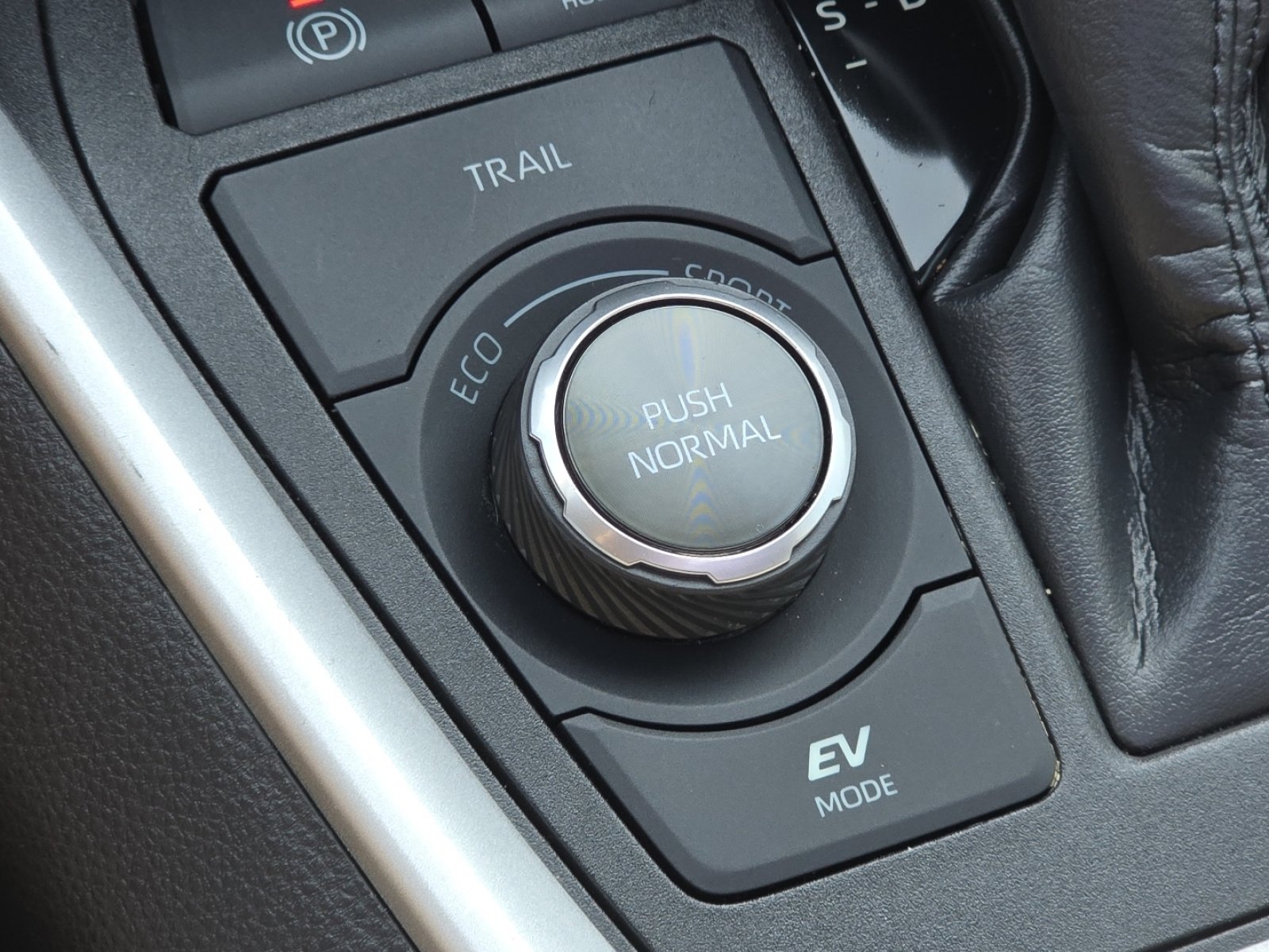 Used 2022 Midnight Black Metallic Toyota XSE image 10