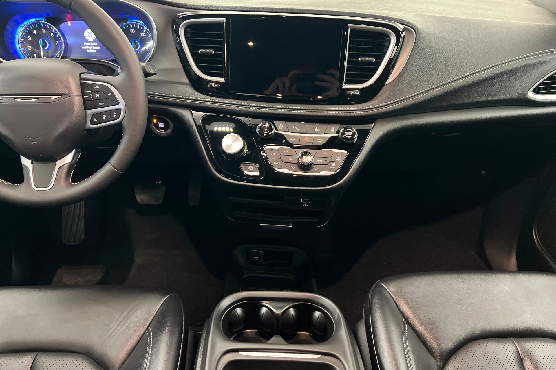 2027 Chrysler Pacifica Select - Photo 14