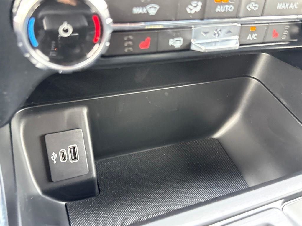 New 2026 Agate Black Metallic Ford XLT image 34