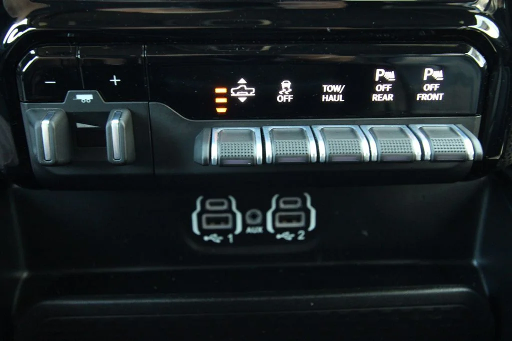 Used 2023 Black Ram Limited image 30