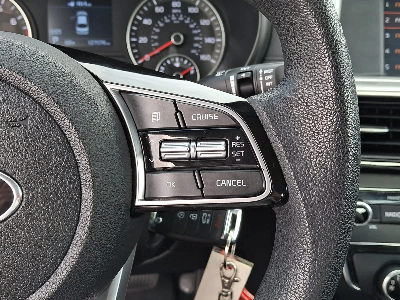 Used 2019 Snow White Pearl Kia LX image 22