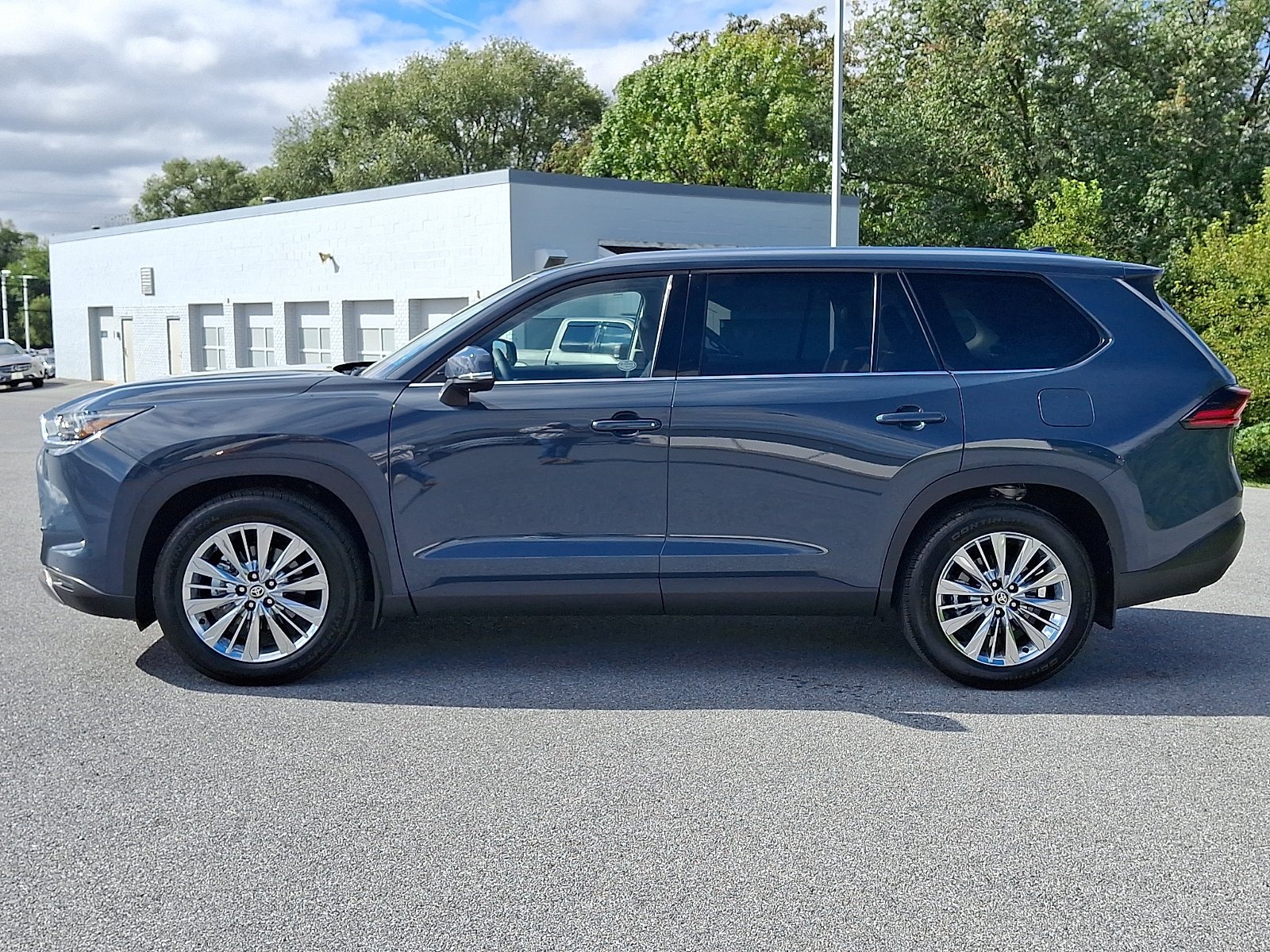 Certified Used 2026 STORM CLOUD Toyota Platinum image 26