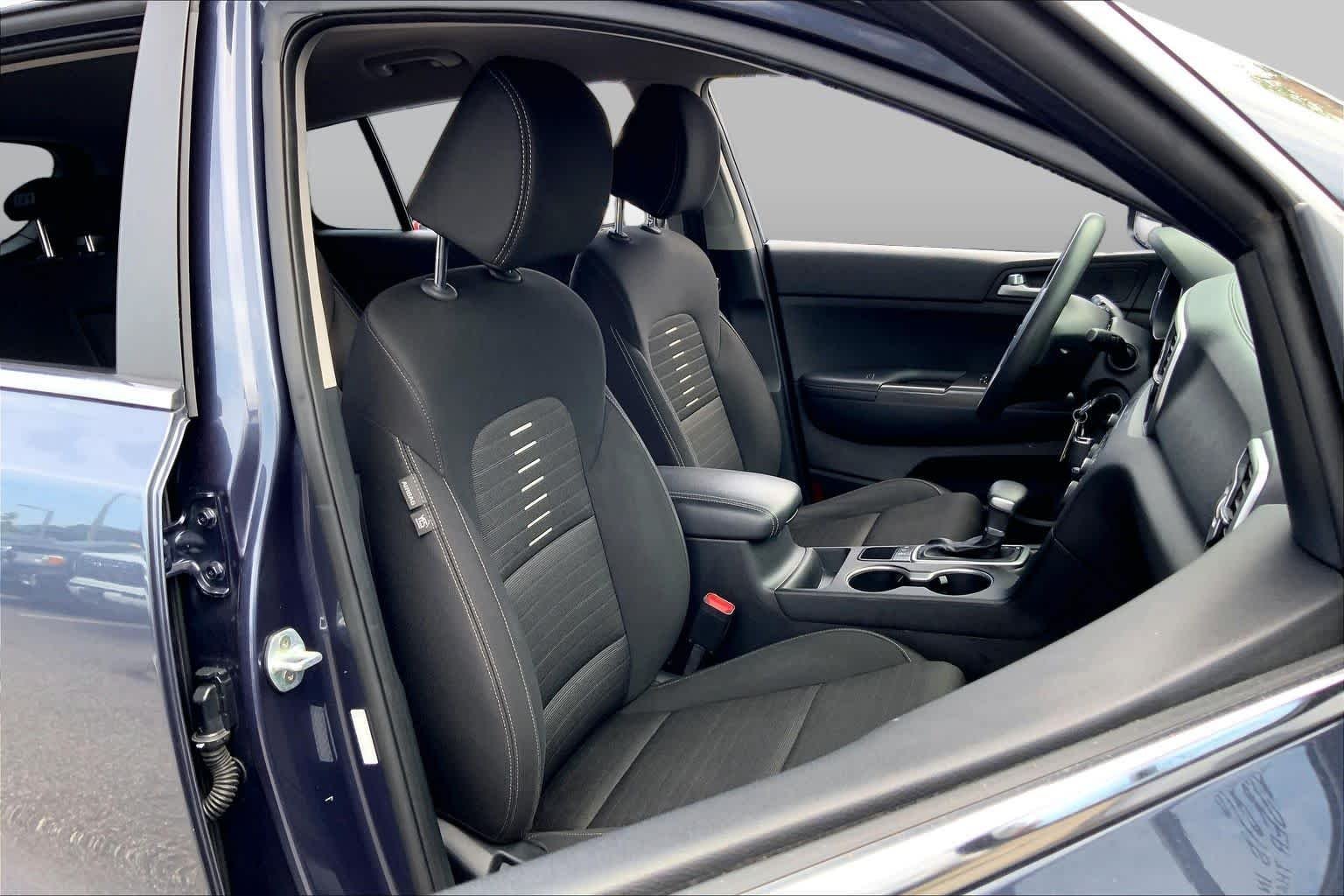 Used 2019 Pacific Blue Kia LX image 8