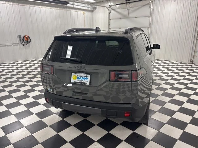 New 2026 Sting-Gray Clear-Coat Exterior Paint Jeep Laredo image 4
