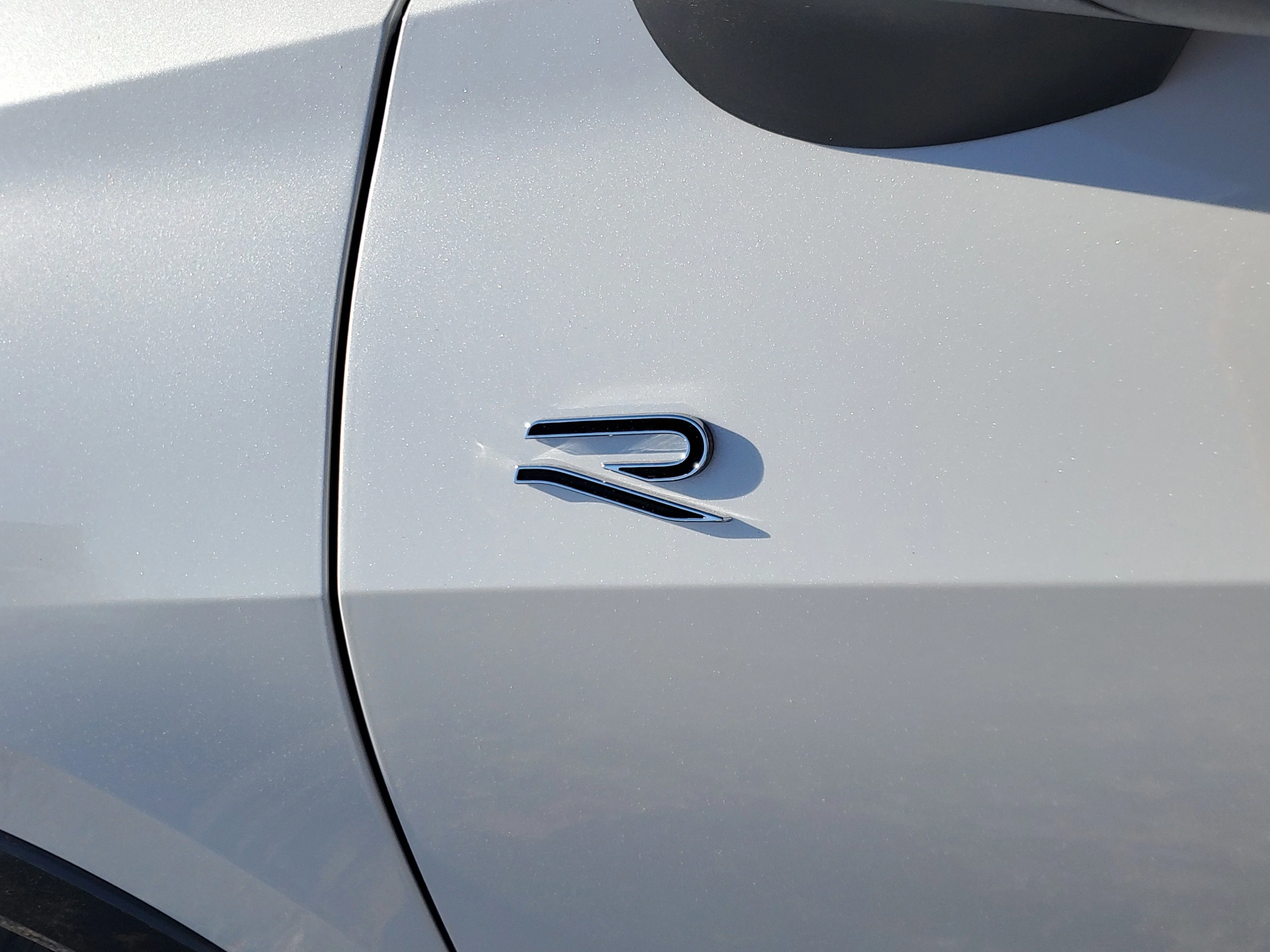 New 2026 White Volkswagen SE R-Line Black image 9