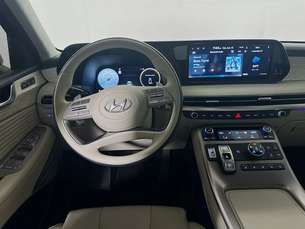 Used 2024 Abyss Black Pearl Hyundai Calligraphy image 23