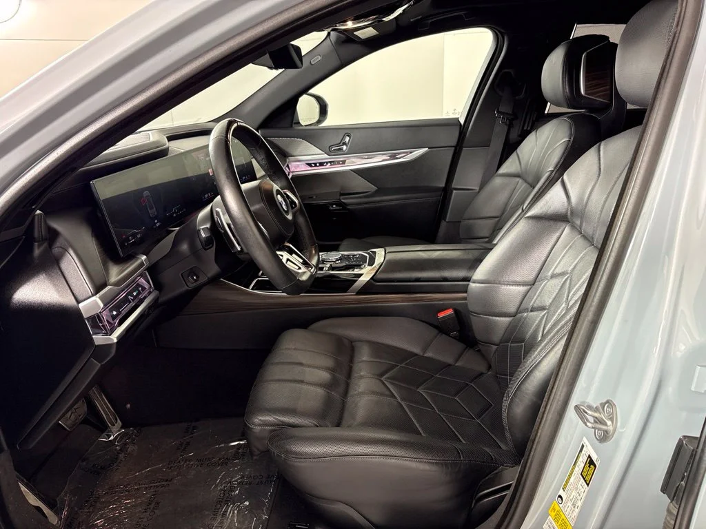 Used 2023 Gray BMW 740i image 34