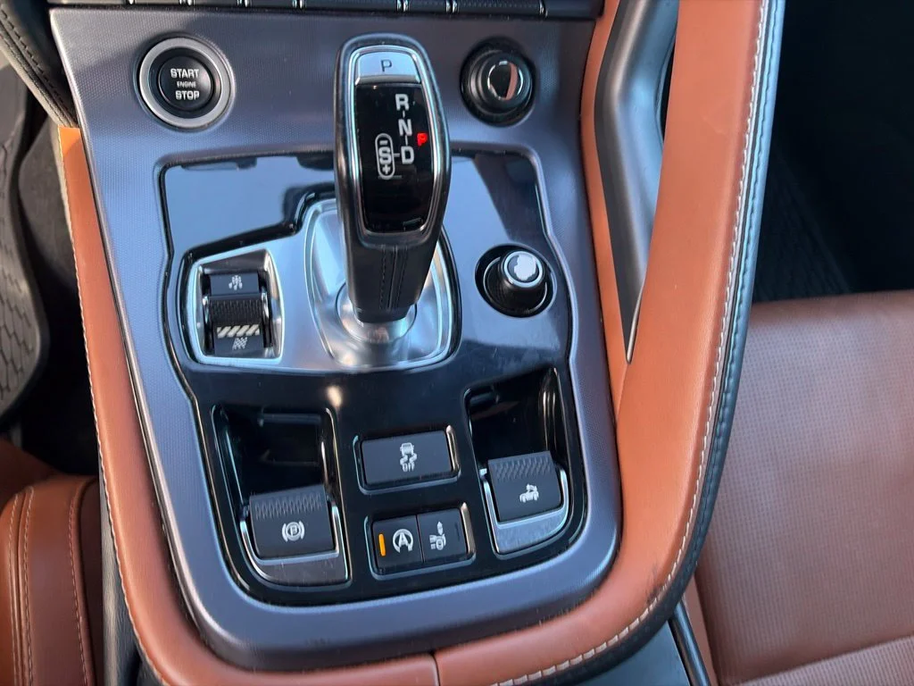 Used 2019 Green Jaguar P300 image 17