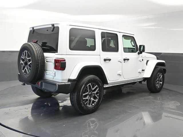Used 2025 White Jeep Sahara image 7