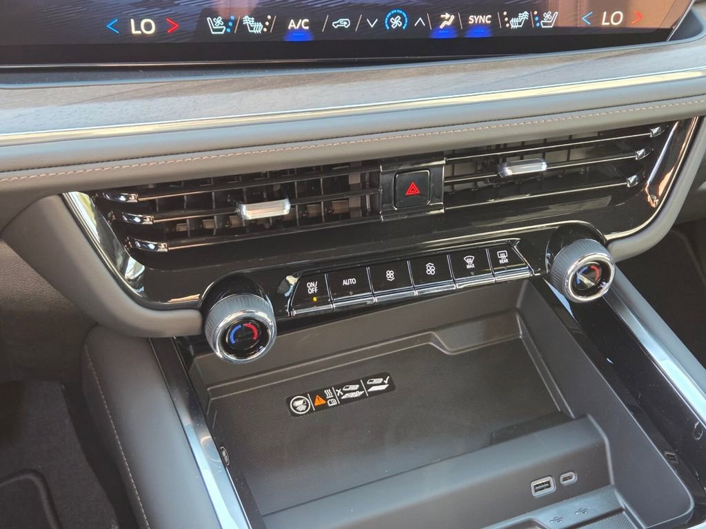 2026 Chevrolet Suburban High Country - Photo 15