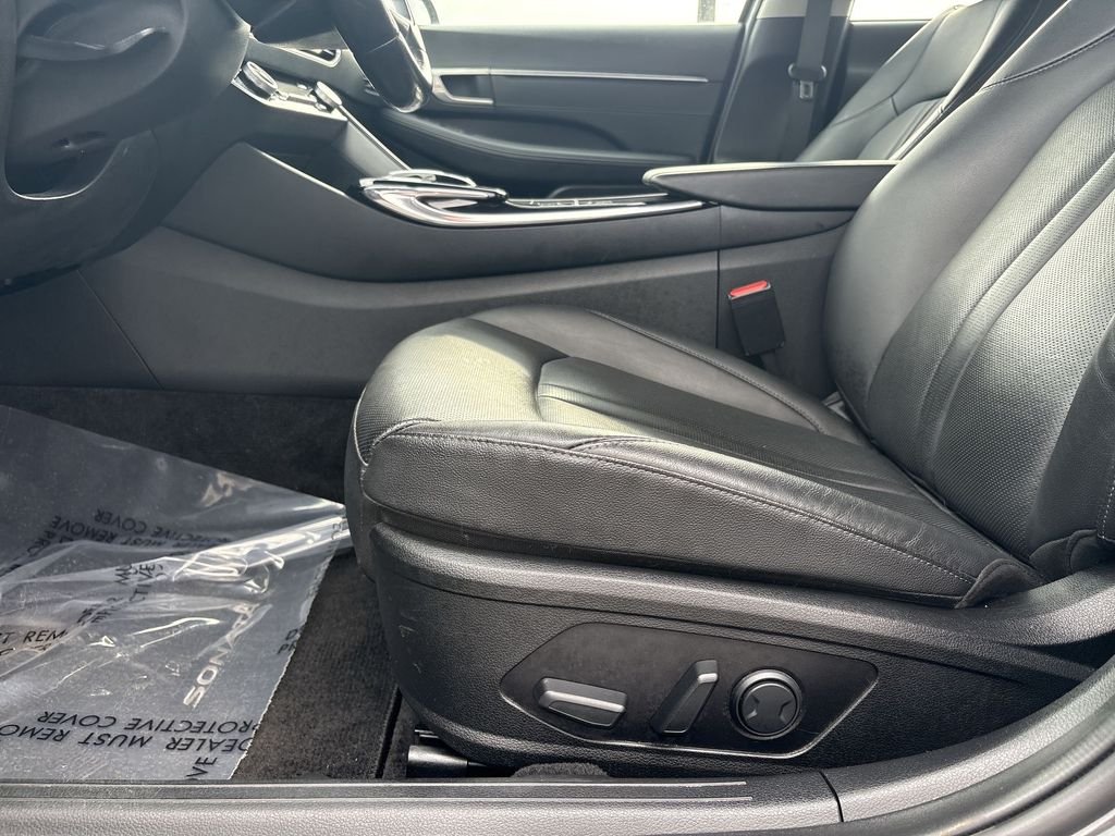 Used 2022 Gray Hyundai Limited image 14