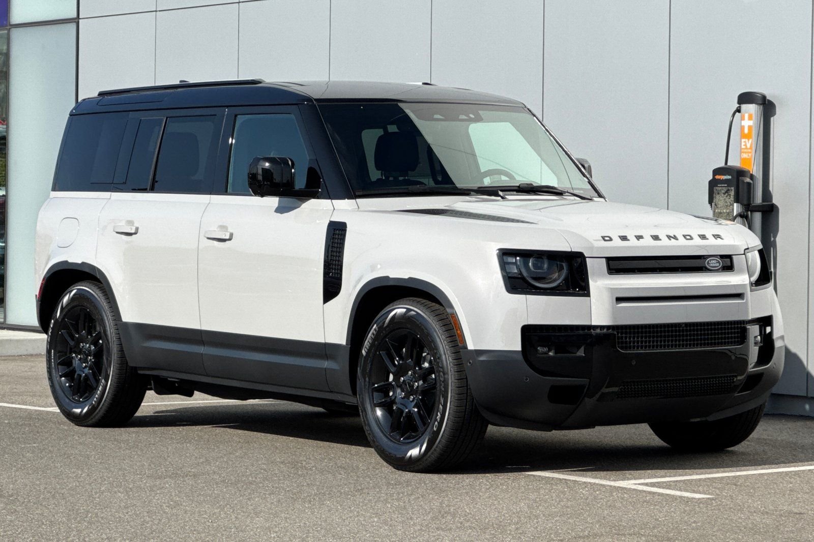 New 2026 Borasco Grey Land Rover S image 7