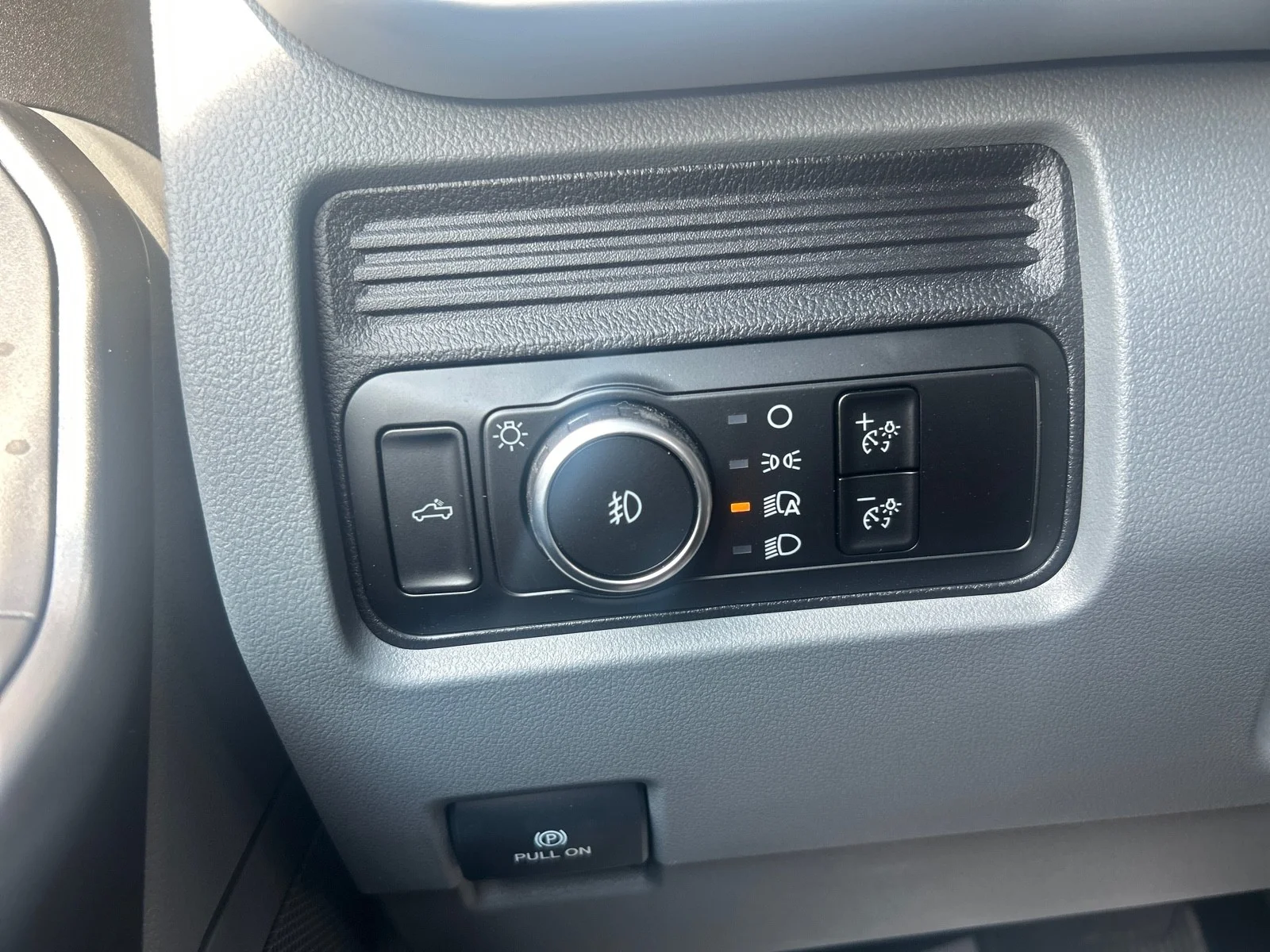 2025 Ford F-350 Super Duty XL - Photo 12
