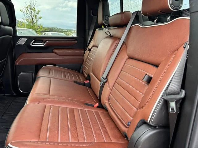 Used 2025 Onyx Black GMC Denali Ultimate image 18