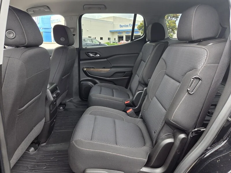 Used 2023 Ebony Twilight Metallic GMC SLE image 10