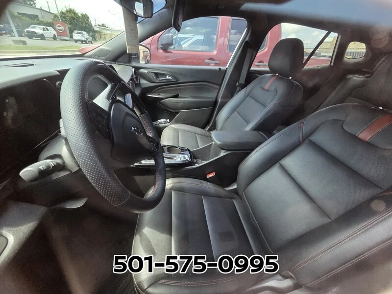 Used 2024 Summit White CHEVROLET 2RS image 8