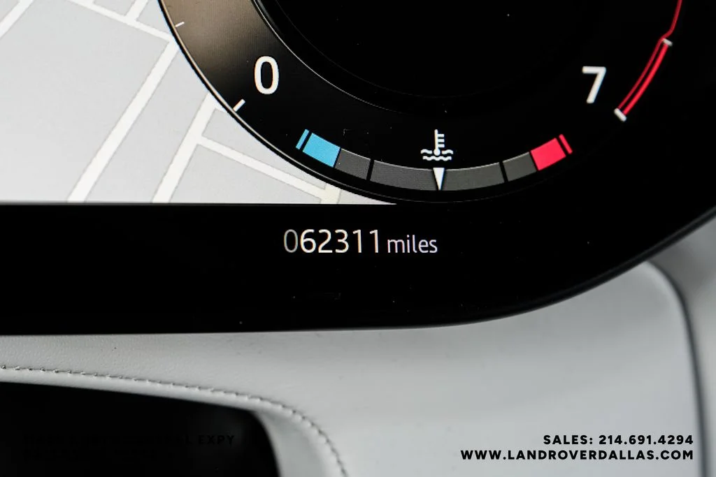 Used 2023 Fuji White Land Rover SE image 22