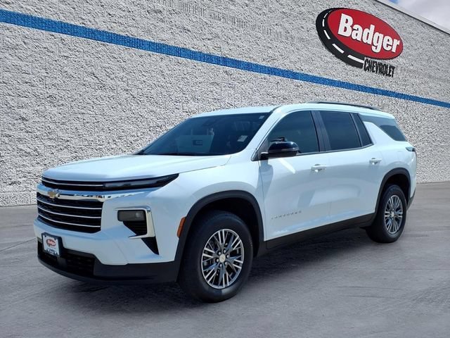 Used 2025 Summit White Chevrolet LT image 1