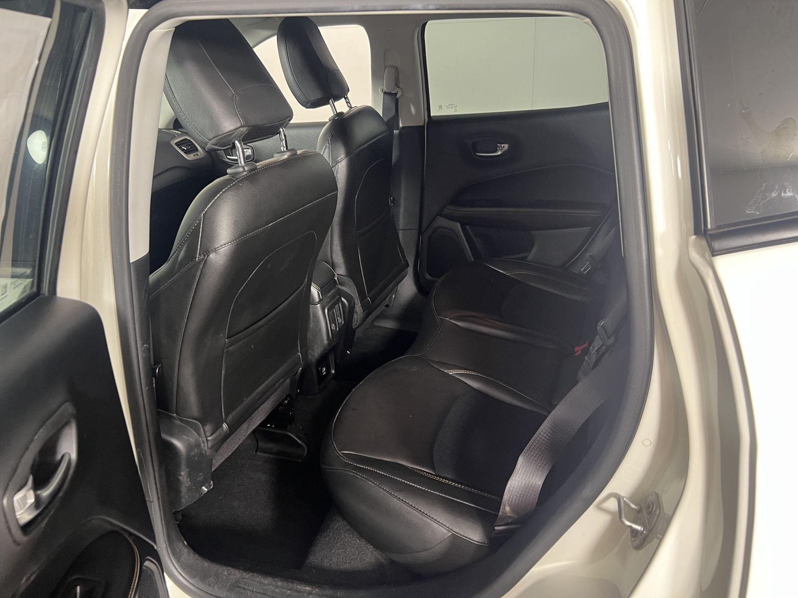Used 2020 White Clearcoat Jeep Latitude image 22