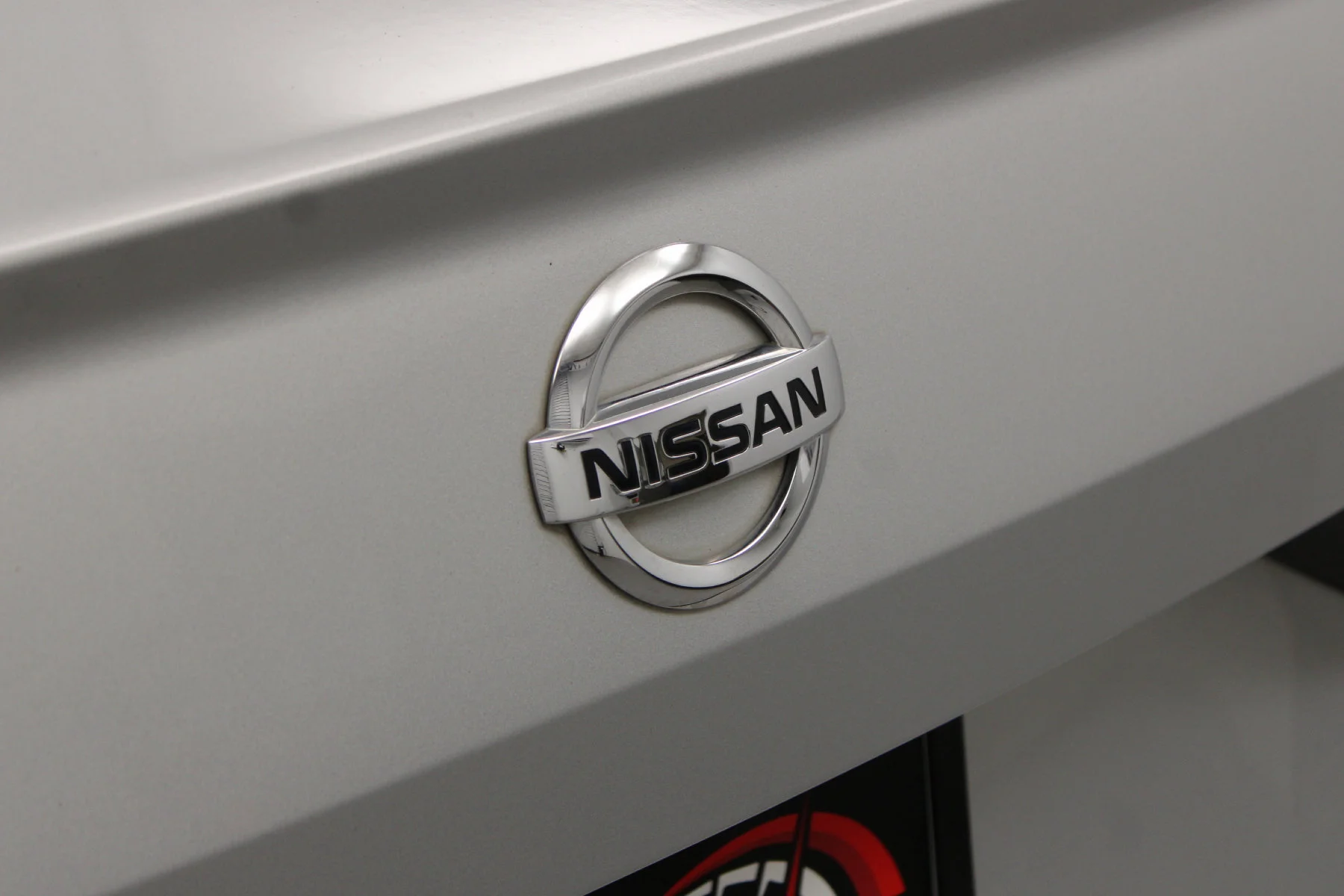 Used 2019 Brilliant Silver Metallic Nissan 2.5 SR Sedan image 18