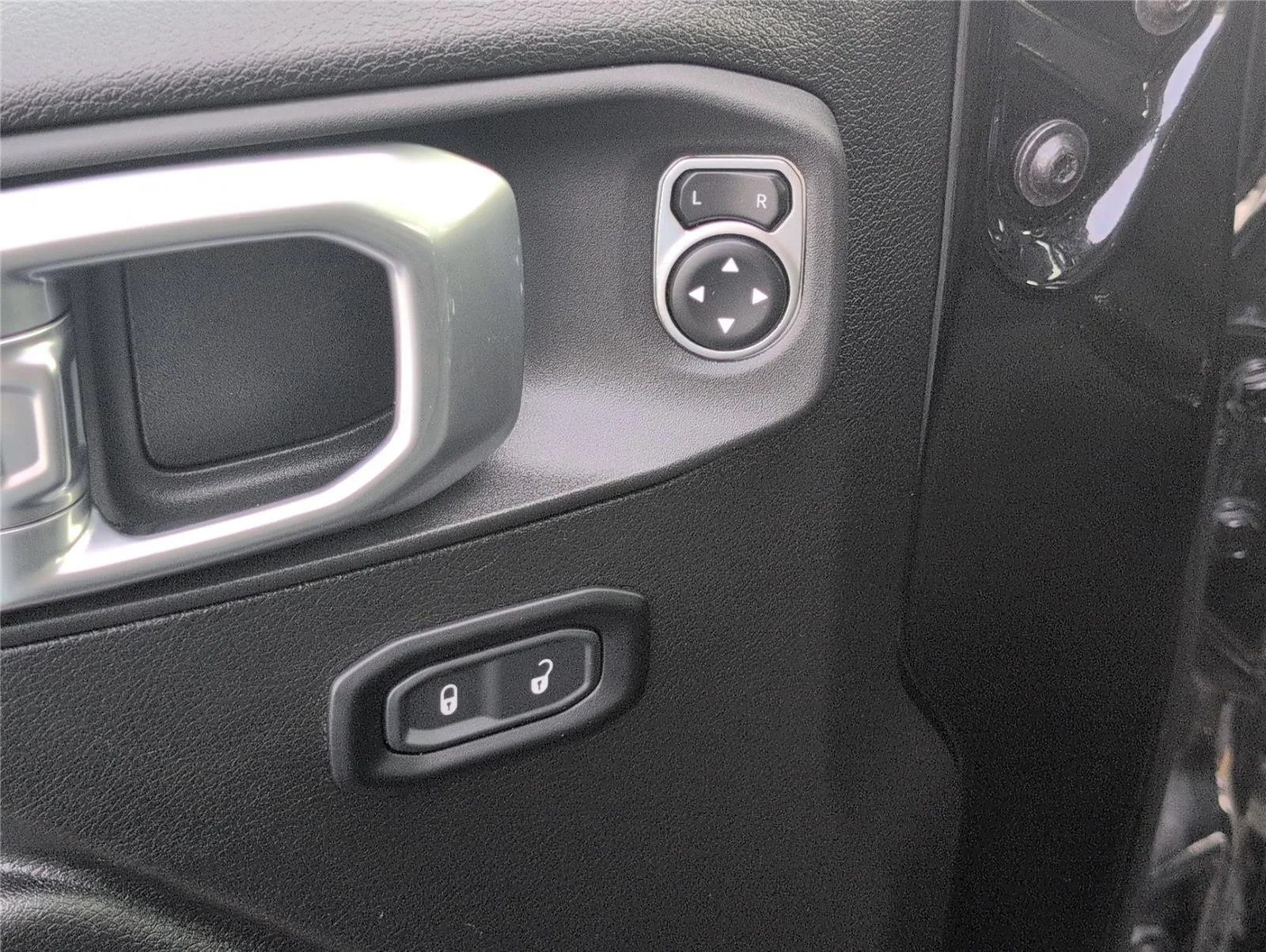 Used 2025 Black Clearcoat Jeep Rubicon image 16
