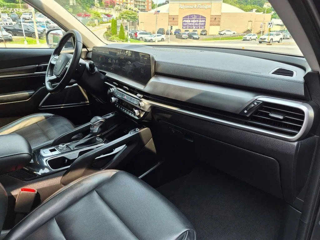 Used 2023 Gray Kia S image 30
