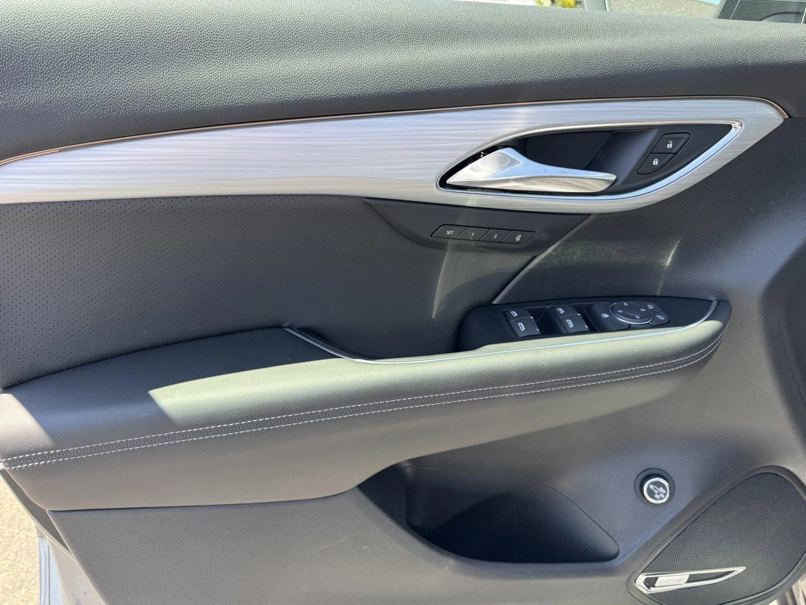 New 2026 Moonstone Gray Metallic Buick Avenir image 14