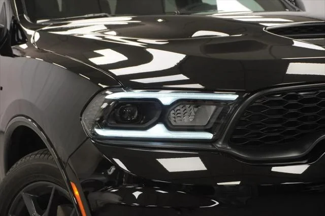 New 2026 Diamond Black Clear-Coat Exterior Paint Dodge GT PLUS image 5