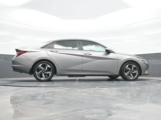 Used 2023 Silver Hyundai SEL image 25