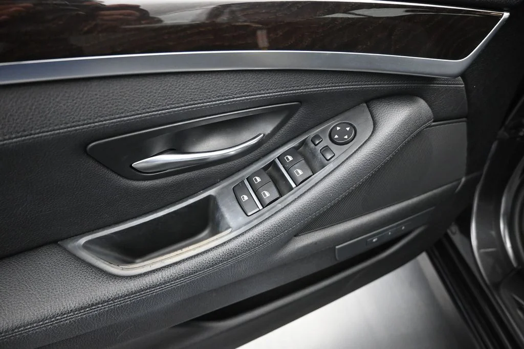 Used 2016 Gray BMW 528i image 10