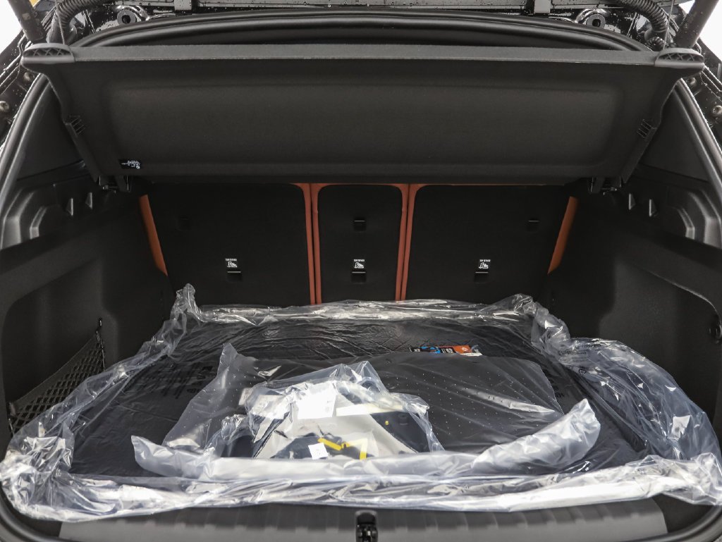 New 2027 Black Sapphire Metallic BMW xDrive28i image 24