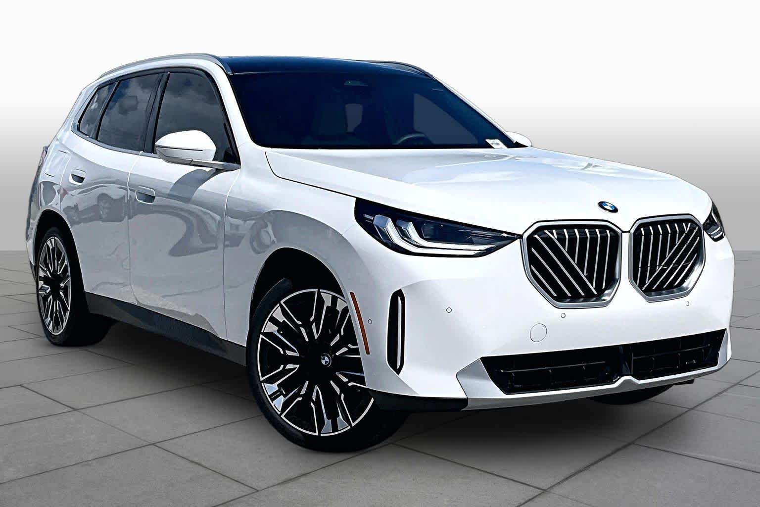 Used 2026 Alpine White BMW 30 xDrive image 2