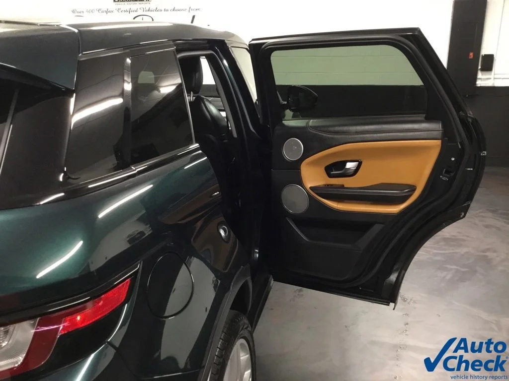 Used 2016 Green Land Rover HSE Dynamic image 33