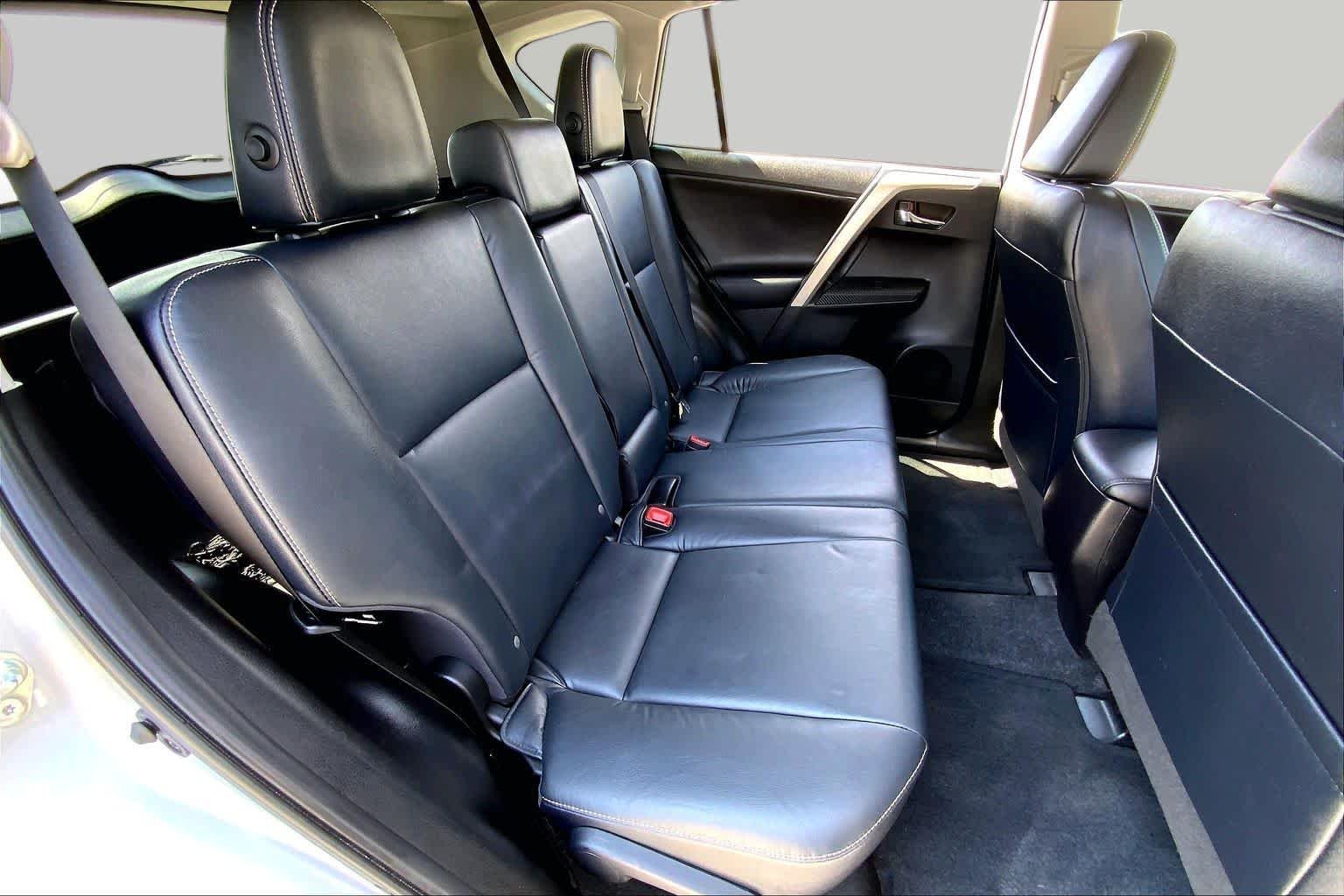 Used 2015 Classic Silver Metallic Toyota Limited image 19