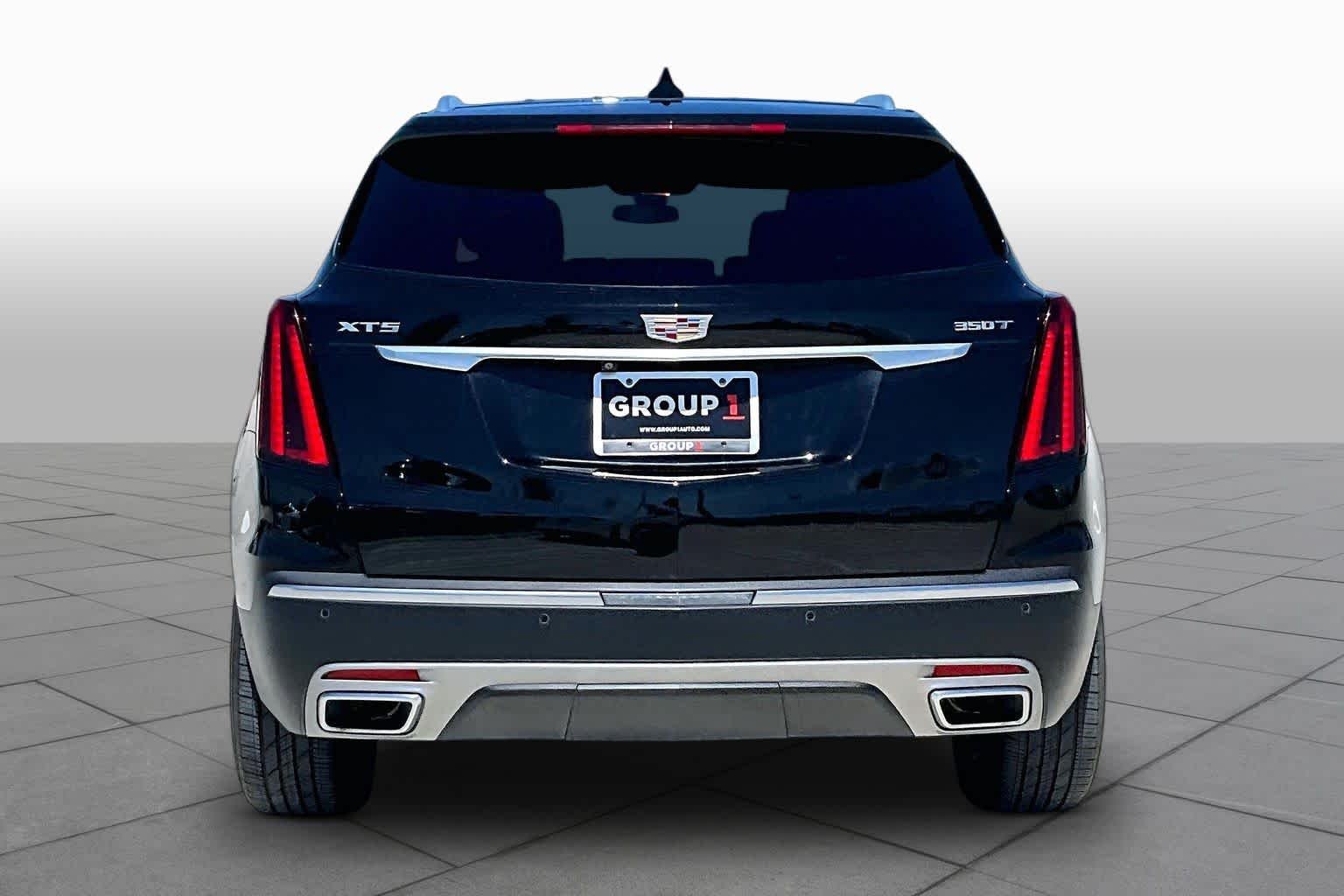 Pre-Owned 2023 Cadillac XT5 FWD Premium Luxury