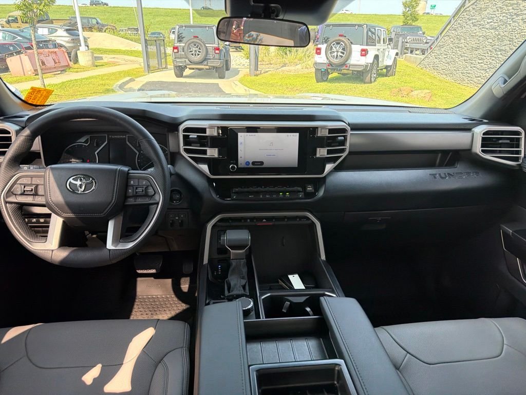 Used 2026  Toyota SR5 image 13