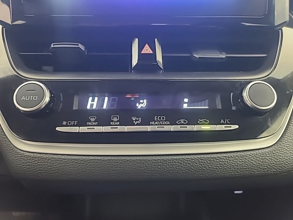 2025 Toyota Corolla LE - Photo 34