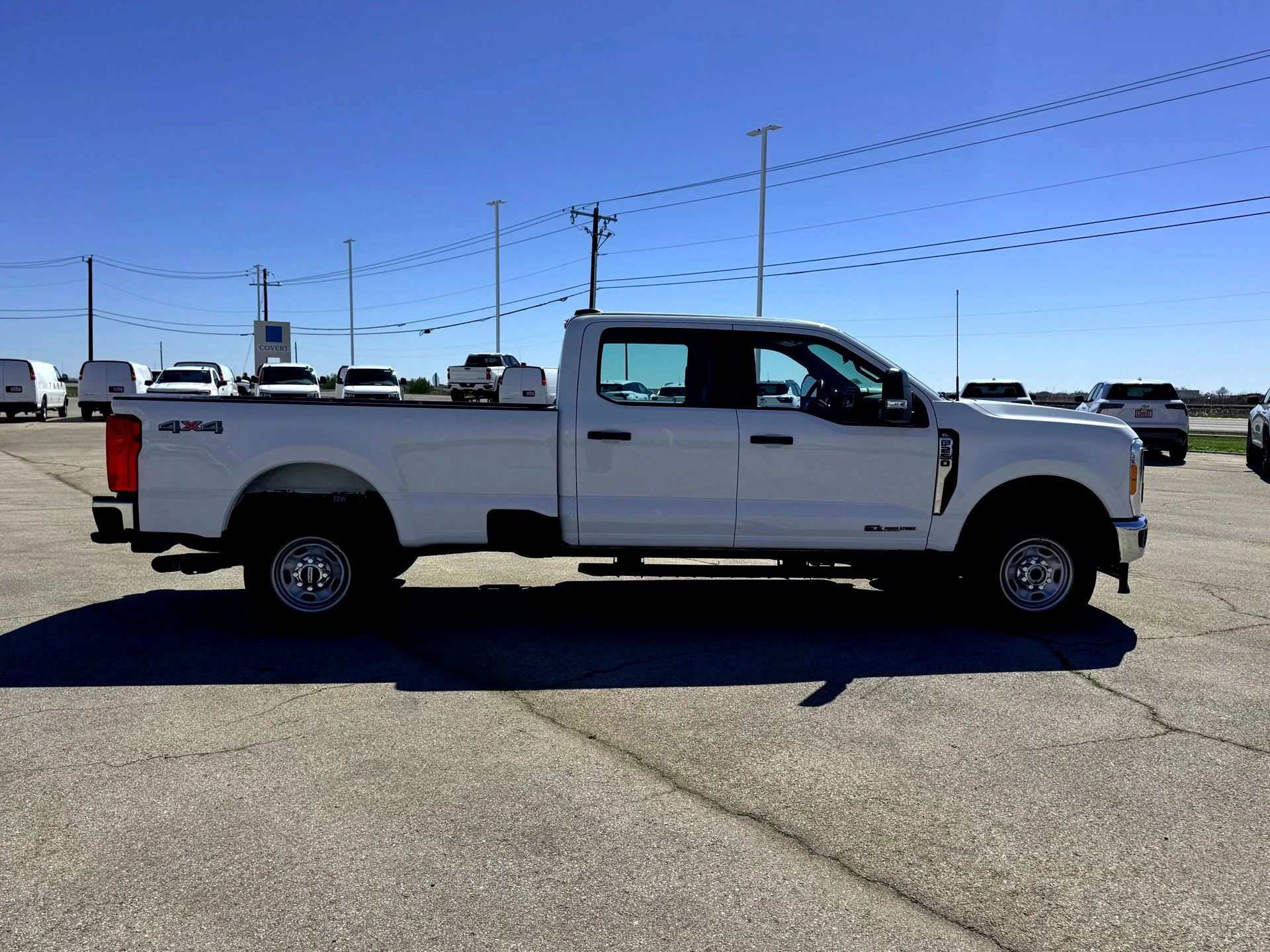 Used 2023  Ford XL image 6