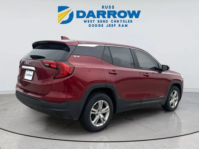 Used 2018 Red GMC SLE image 5