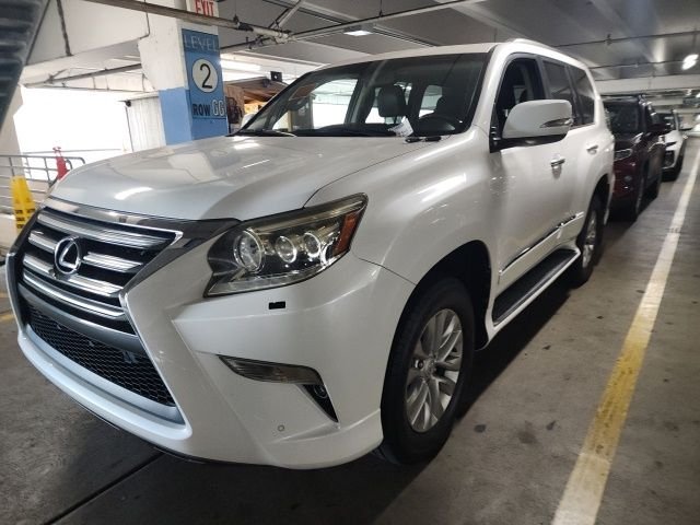 Used 2016  Lexus 460 image 4