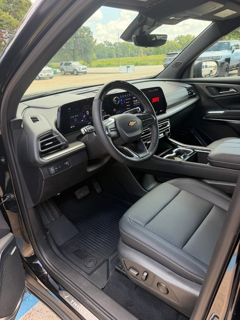 New 2026 Mosaic Black Metallic Chevrolet LT image 14