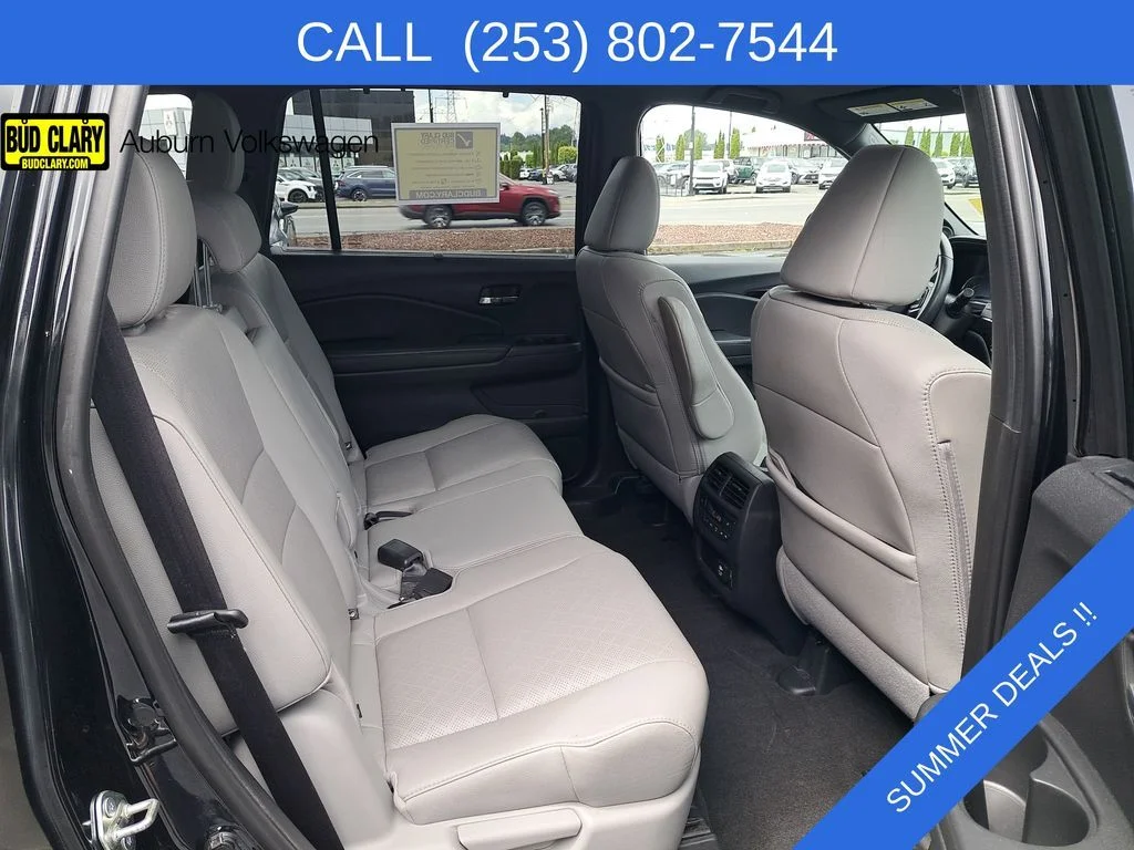 Used 2019 Black Honda Touring image 27